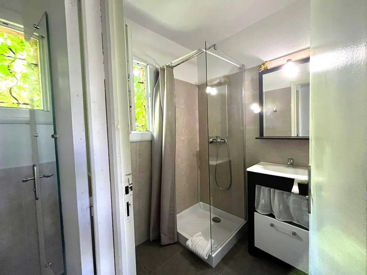 salle de bain Location Villa 2-4 personnes Santa Giulia Porto-Vecchio